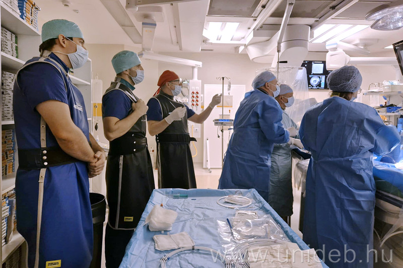 Élőben közvetítették a debreceni szívműtéteket
