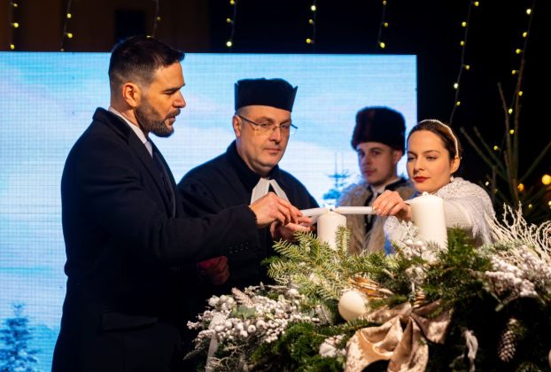 Barcsa Lajos adventi gyertyagyújtás