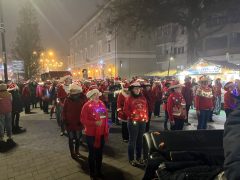 Karácsonyi táncos flashmob Debrecenben
