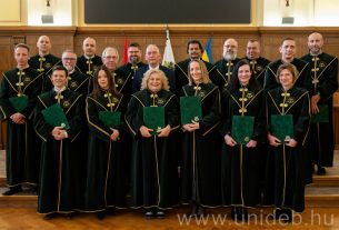 Új professzorokat neveztek ki a Debreceni Egyetemen