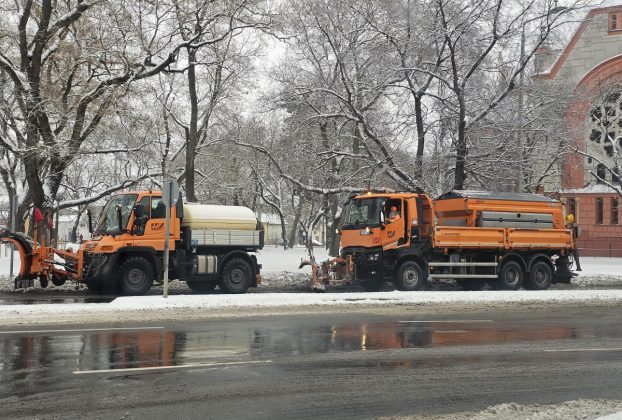 Hókotró, hóeltakarítás Debrecenben