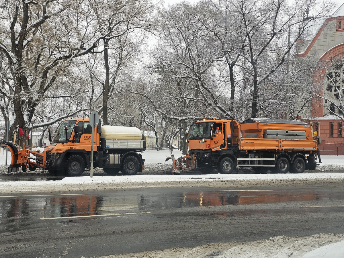 Hókotró, hóeltakarítás Debrecenben