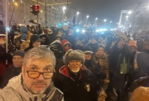 Hadházy Ákos tüntet