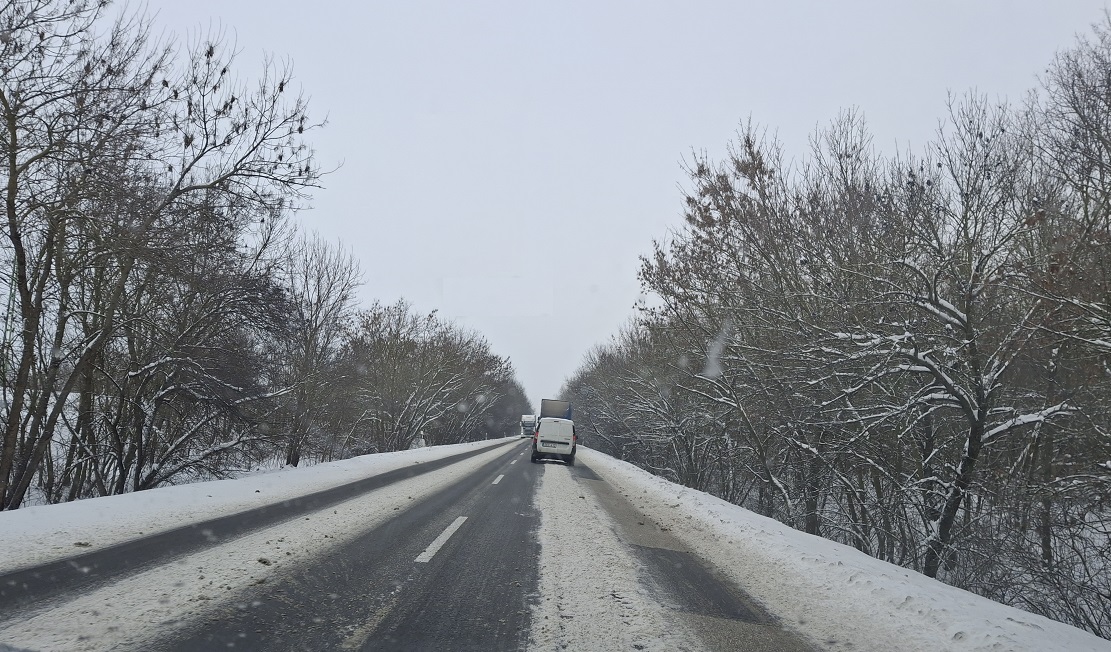 Havas út, közlekedés télen