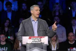 Lázár János elnézést kért