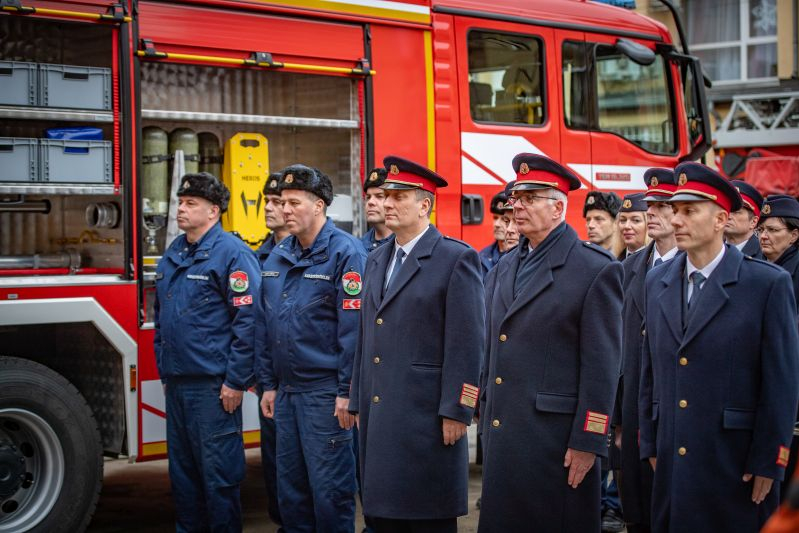 Igazi ünnepséget rendeztek az új gépjárműfecskendő átadására Hajdúszoboszlón