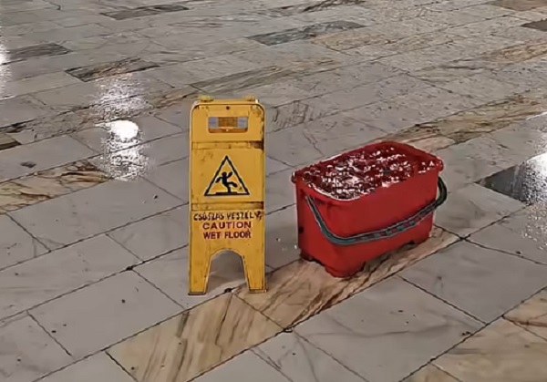 Beázik a Nagyállomás Debrecenben