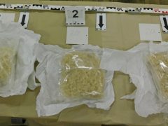 Drogot rejtettek a gyerekjátékdobozok a debreceni logisztikai központban