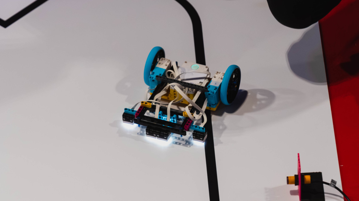 Robotikaverseny Berettyóújfaluban