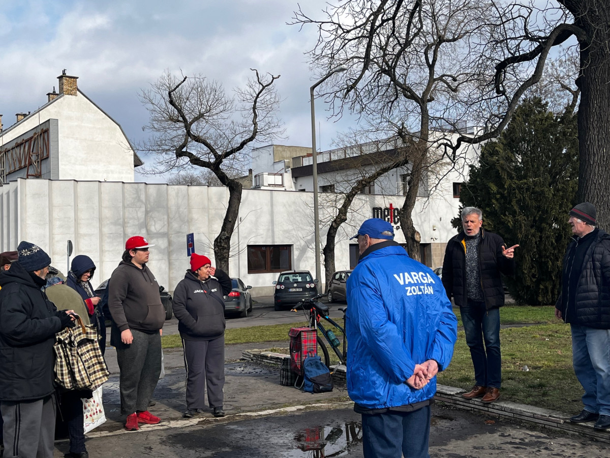 DK-s ételosztás Debrecenben