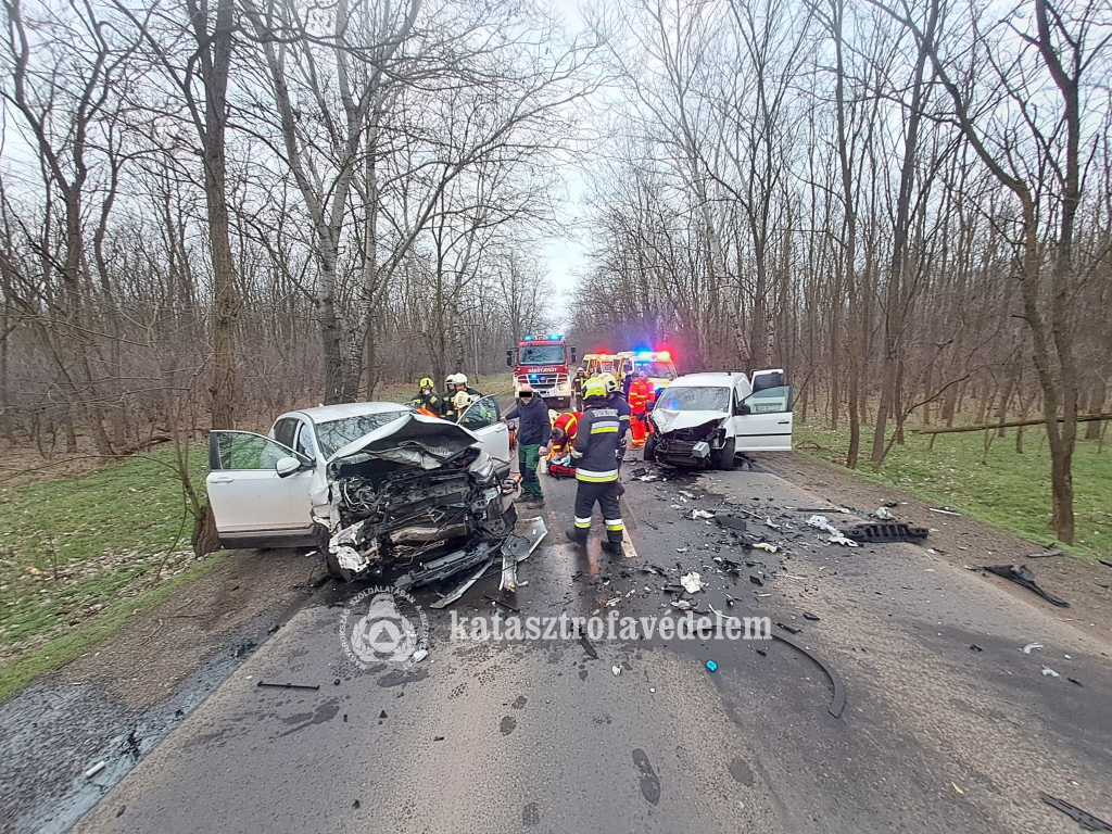 Baleset történt Debrecen és Hosszúpályi között, lezárták az utat
