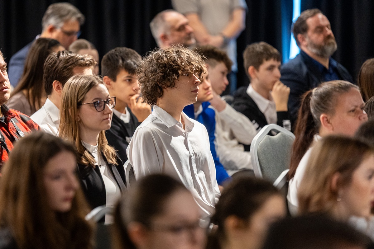 A "Tehetséges Tanulók projektmegvalósításának támogatására" kiírt pályázat díjazottjai