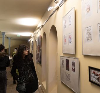 "Még Ilyet...!" - Fiatal alkotók műveiből nyílt kiállítás Debrecenben