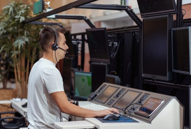 Légiforgalmi irányító