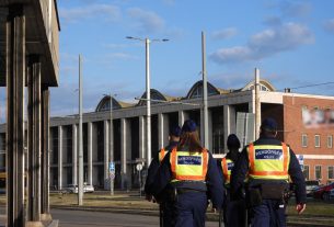 rendőrök Debrecenben