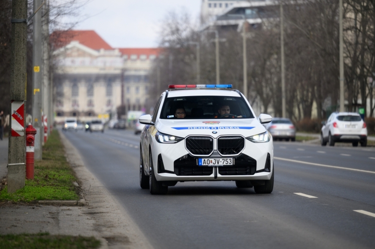 Rendőrautó Debrecenben