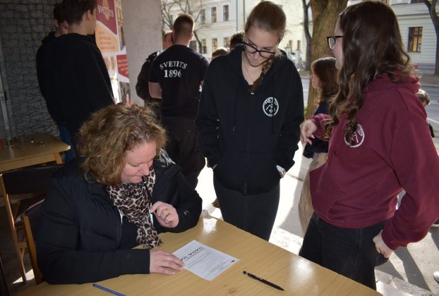 Matek az utcán - Svetits Debrecen