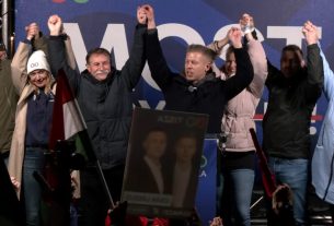 Magyar Péter Hajdúböszörményben a hajdú-bihari tiszás jelöltekkel