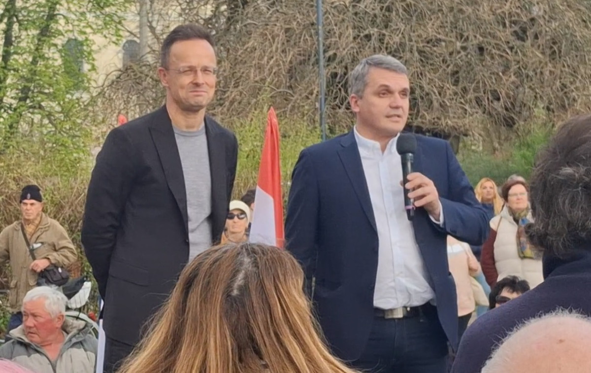 Papp Zsolt és Szijjártó Péter hajdúböszörményi főruma