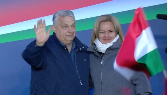 Orbán Viktor Debrecenben Széles Diánával