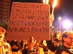 A Tisza Párt kampányzáró rendezvénye Debrecenben