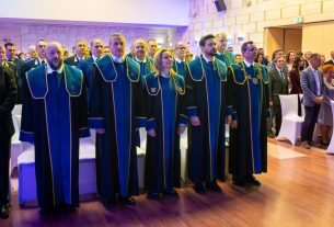 Átadta az elismeréseket Papp László Debrecen város napja alkalmából