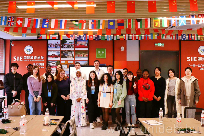 Debreceni gyógyszerész PhD-hallgatók igyekeztek elmélyíteni az együttműködést a nanjingi egyetemmel