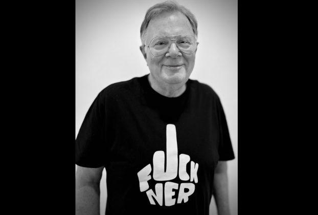 Fuck NER-es pólóban pózoló Juszt László