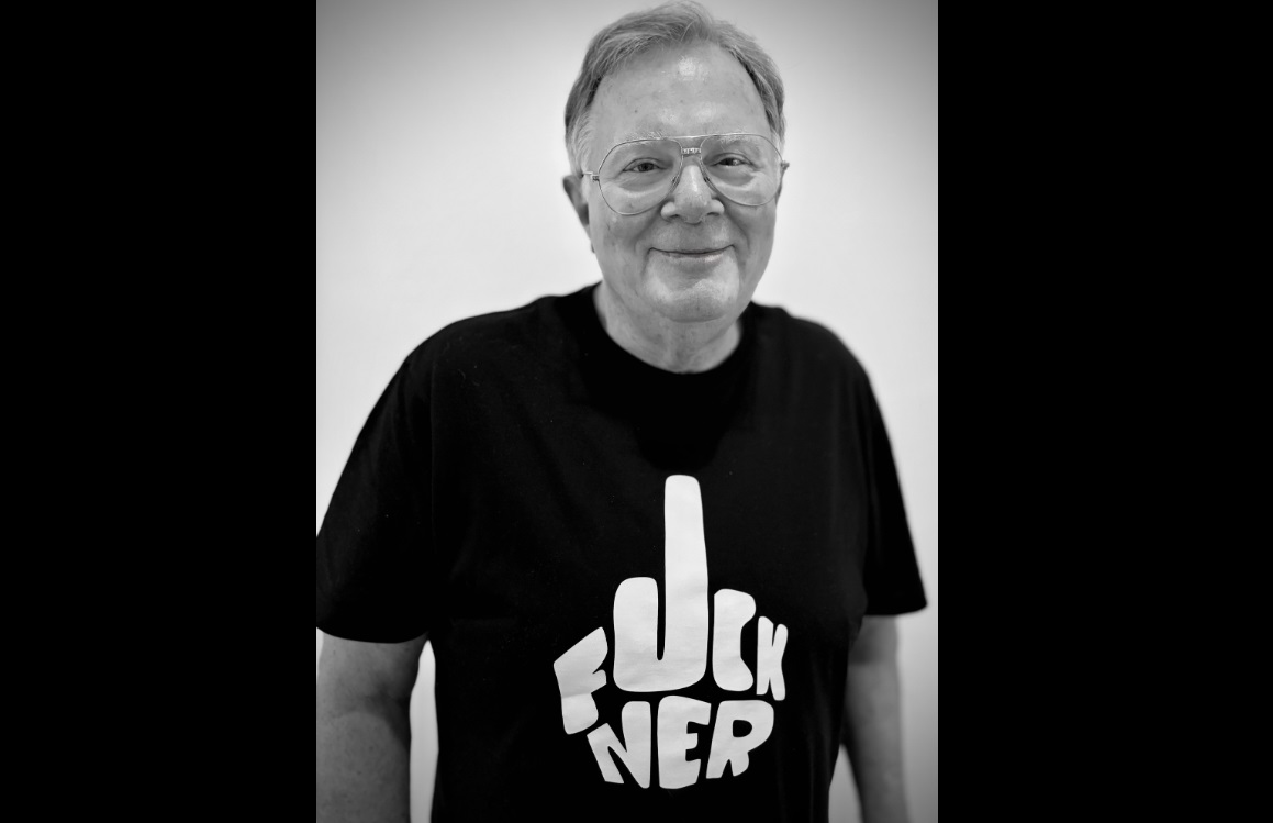 Fuck NER-es pólóban pózoló Juszt László