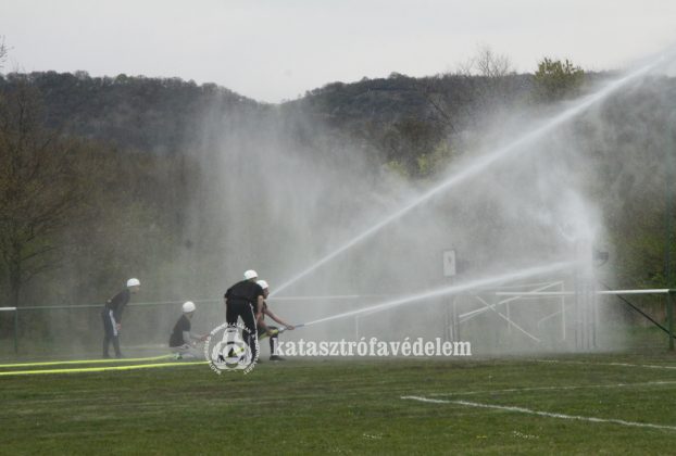 Ezüstérmet szereztek a hajdú-bihari tűzoltók az országos versenyen