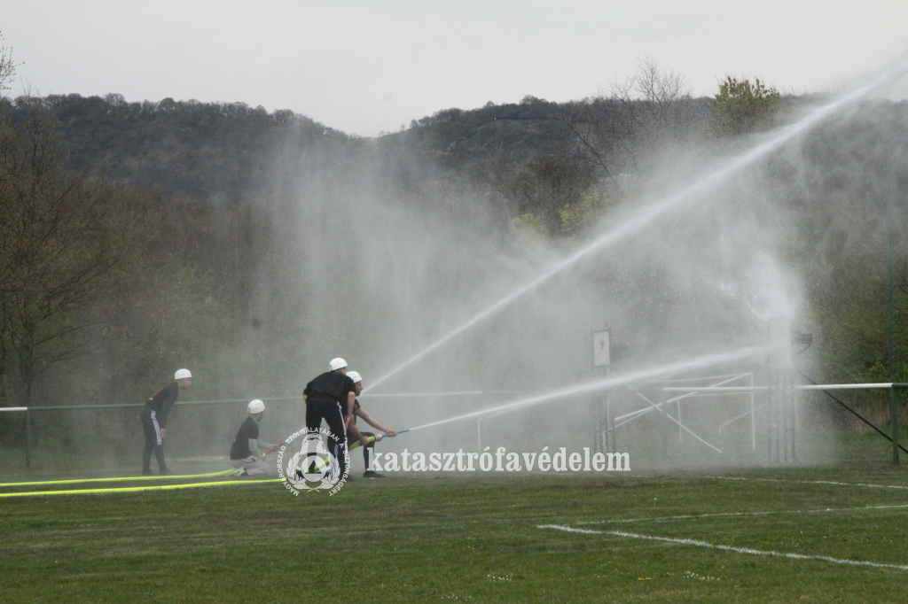 Ezüstérmet szereztek a hajdú-bihari tűzoltók az országos versenyen