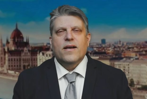 Bruti paródiával szúrt oda az M1-es propagandistáknak