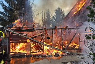 Otthonában vacsorázva figyelt fel a tűzre egy szabadnapos rendőr Debrecenben