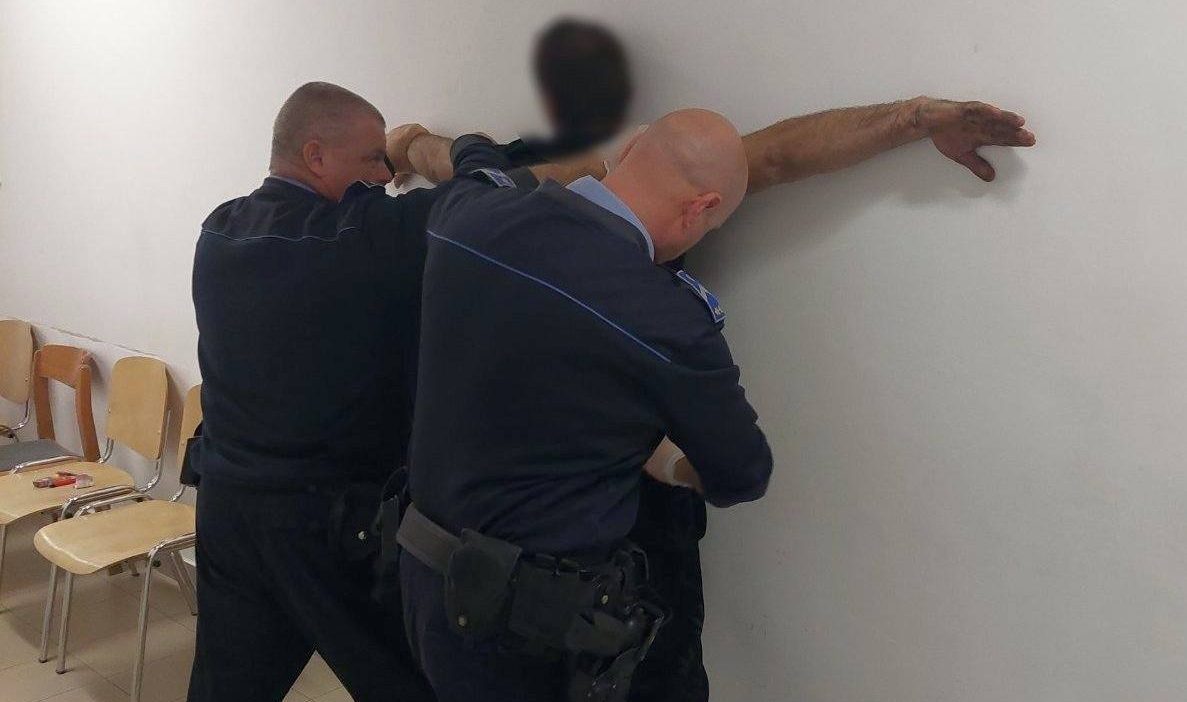 Ellopott egy biciklit Biharkeresztesen, majd gyorsan átfestette falfestékkel