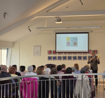 Bősze Ádám tartott könyvbemutatót a MÉLIUSZ Központi Könyvtárban