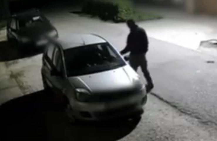 Így kötöttek el egy autót Hajdúböszörményben