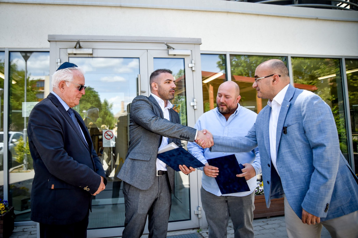 Tárkányi Zsolt plakát árverés