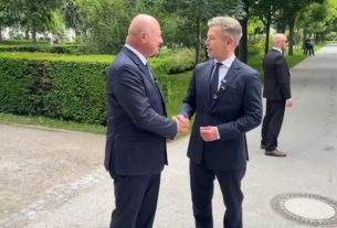 Christian Stocker osztrák kancellár és Magyar Péter miniszterelnök