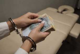 Közel 30 ügyfelét károsította meg a masszőr