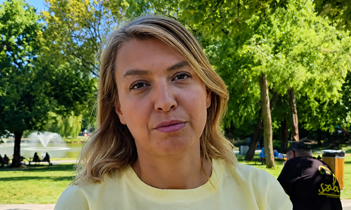 Tompa Enikő interjúja a Debreceni Napnak