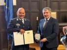 Emlékérmet vehetett át a megyei közgyűlésen László Kókai Csaba debreceni rendőr alezredes