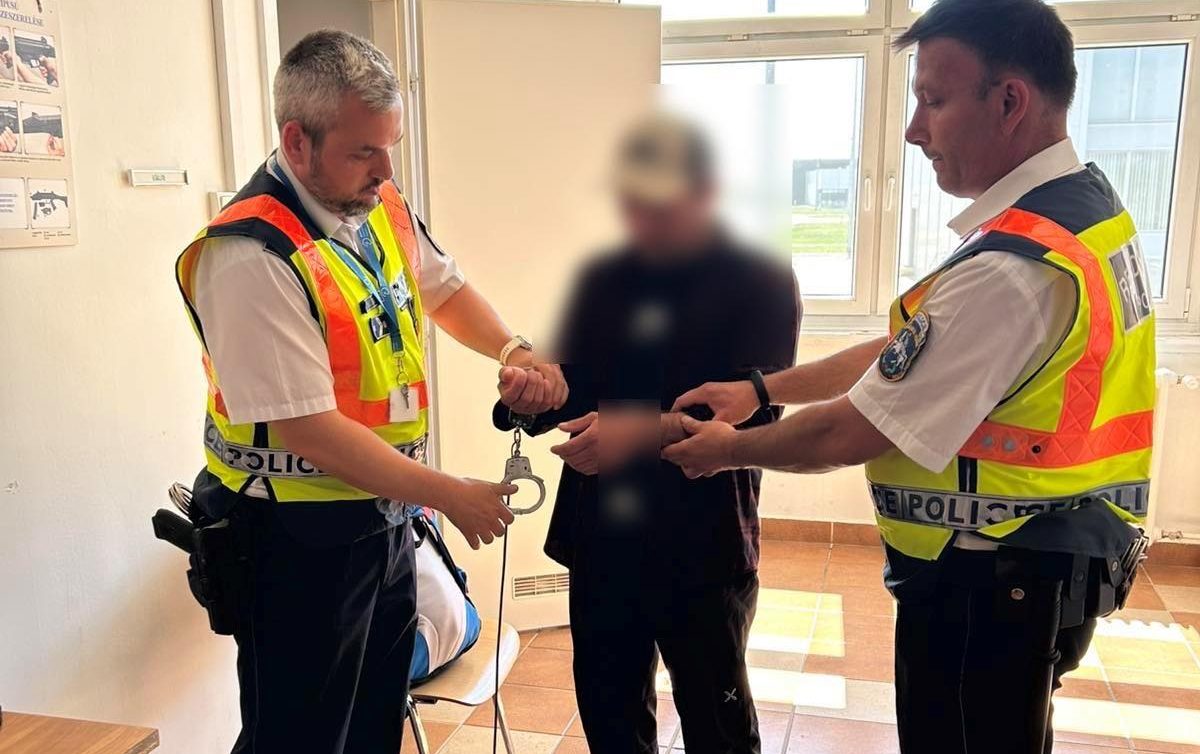 Hamis útlevéllel akart Debrecenből Angliába repülni egy férfi