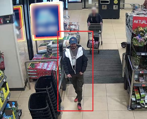 Tolvajt keresnek a debreceni rendőrök