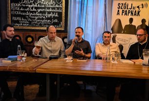 Szólj be a papnak Debrecenben