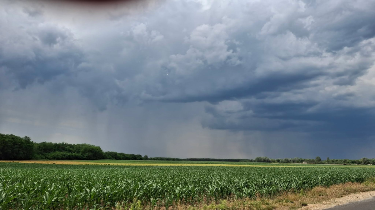 Zivatarfelhő - cumulonimbus