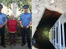 Aknából mentettek ki egy idős nőt Polgáron
