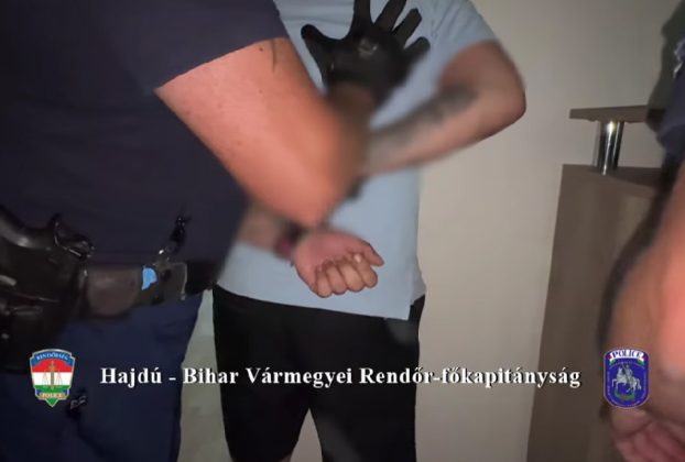Kattant a bilincs a püspökladányi díler kezén