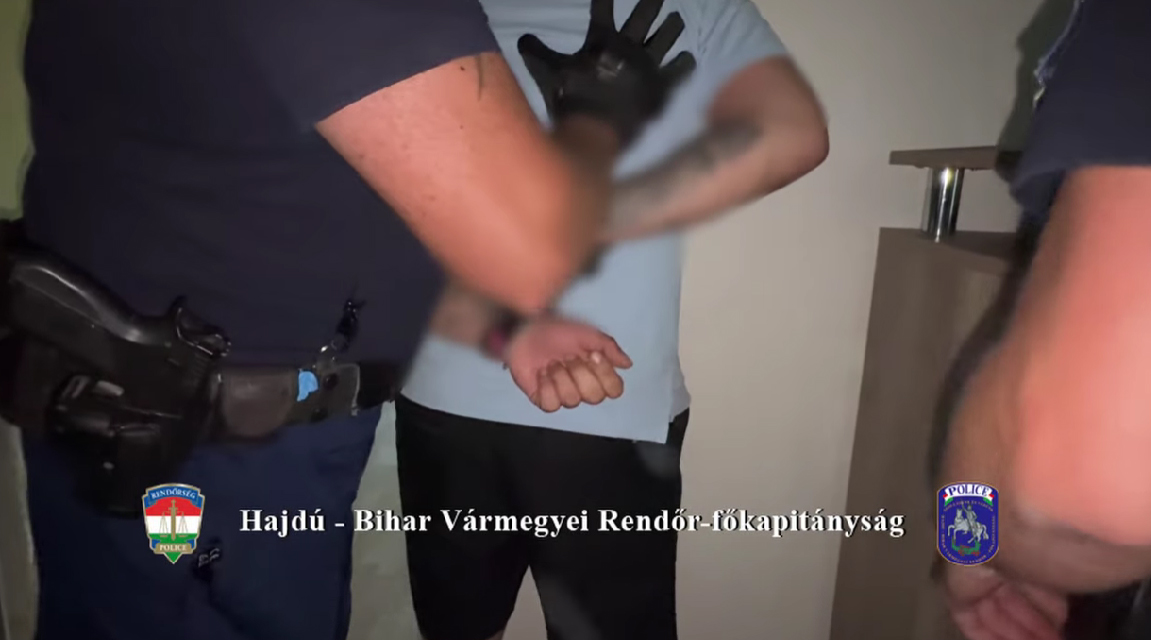 Kattant a bilincs a püspökladányi díler kezén