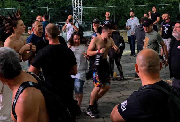 Pogó! Így tombolt a Campus az Aurorára