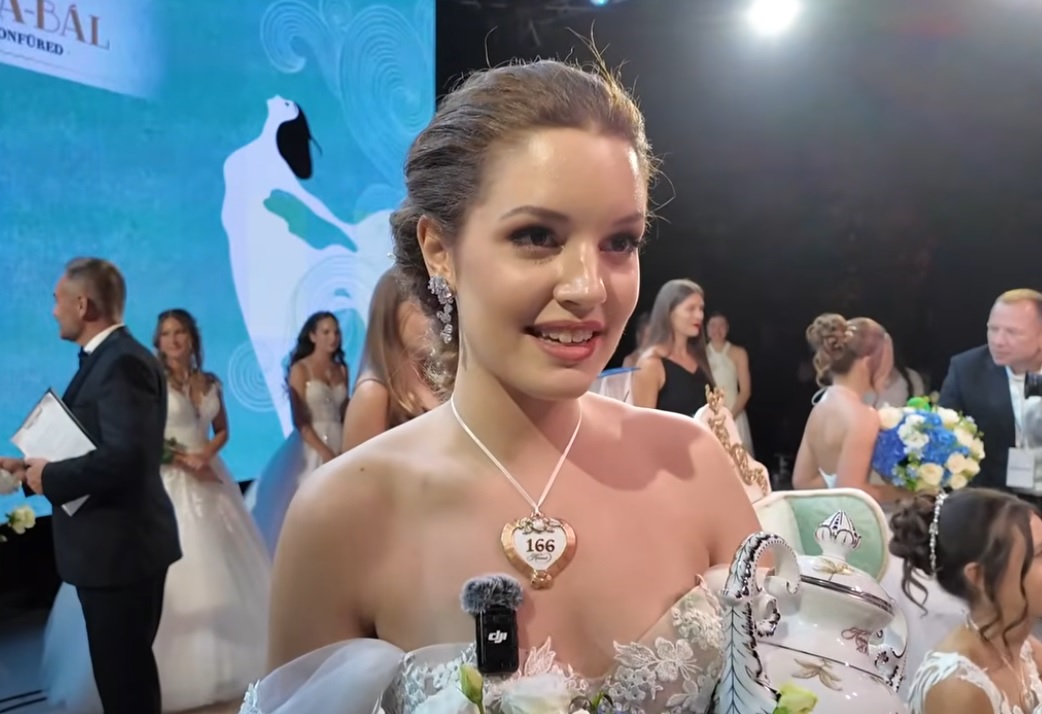 Tollas Viktória Debrecen - Anna bál